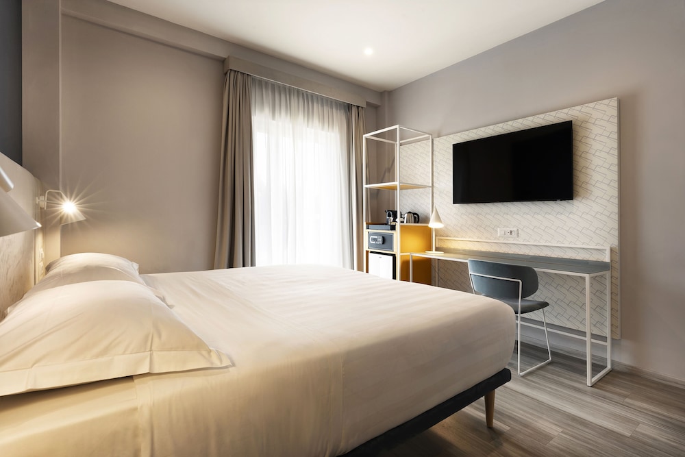 Adesso Hotel 23/50