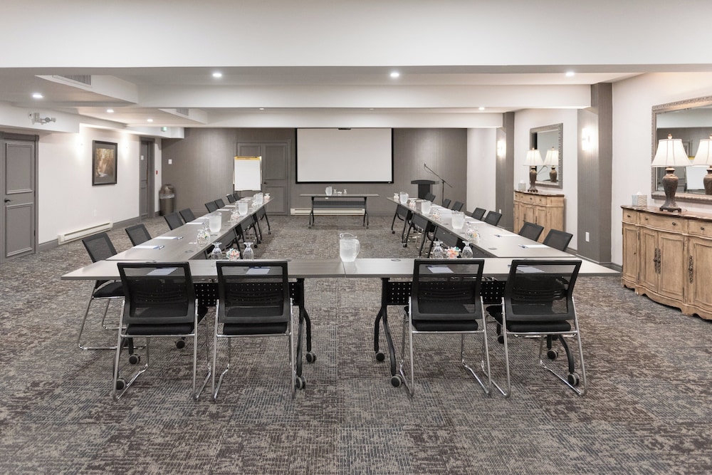 Holiday Inn Express Charlottetown 53/61