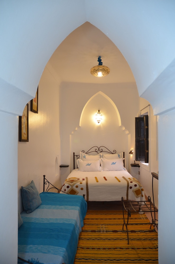 Riad Ailen 17/50