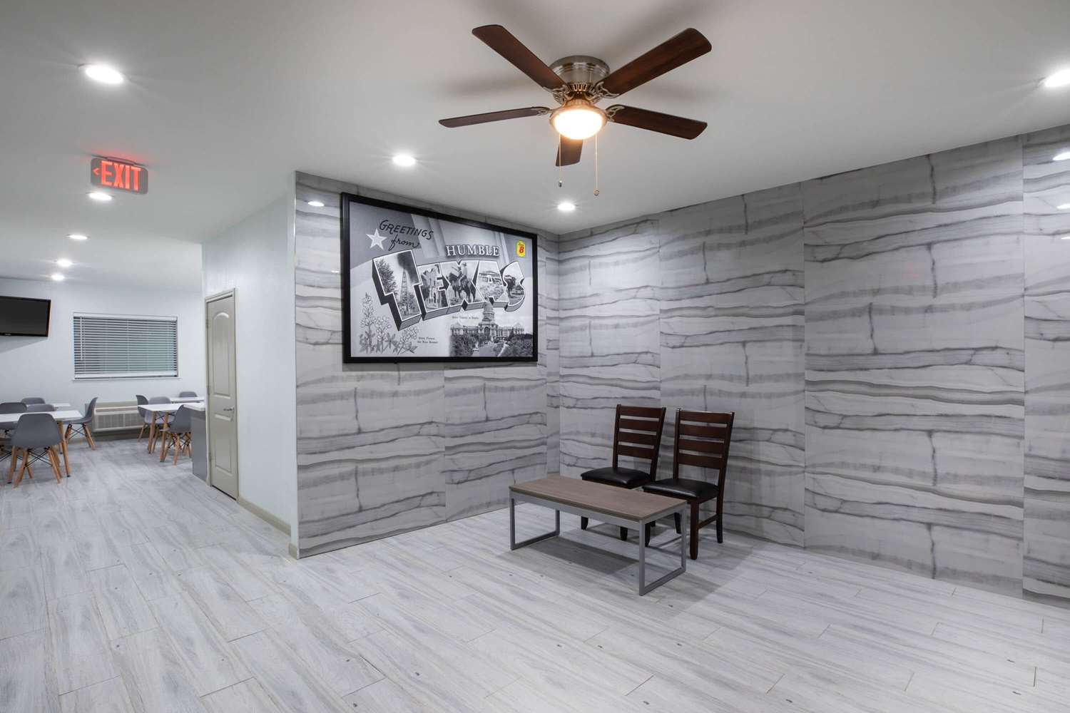 Super 8 By Wyndham Humble Houston 4/21