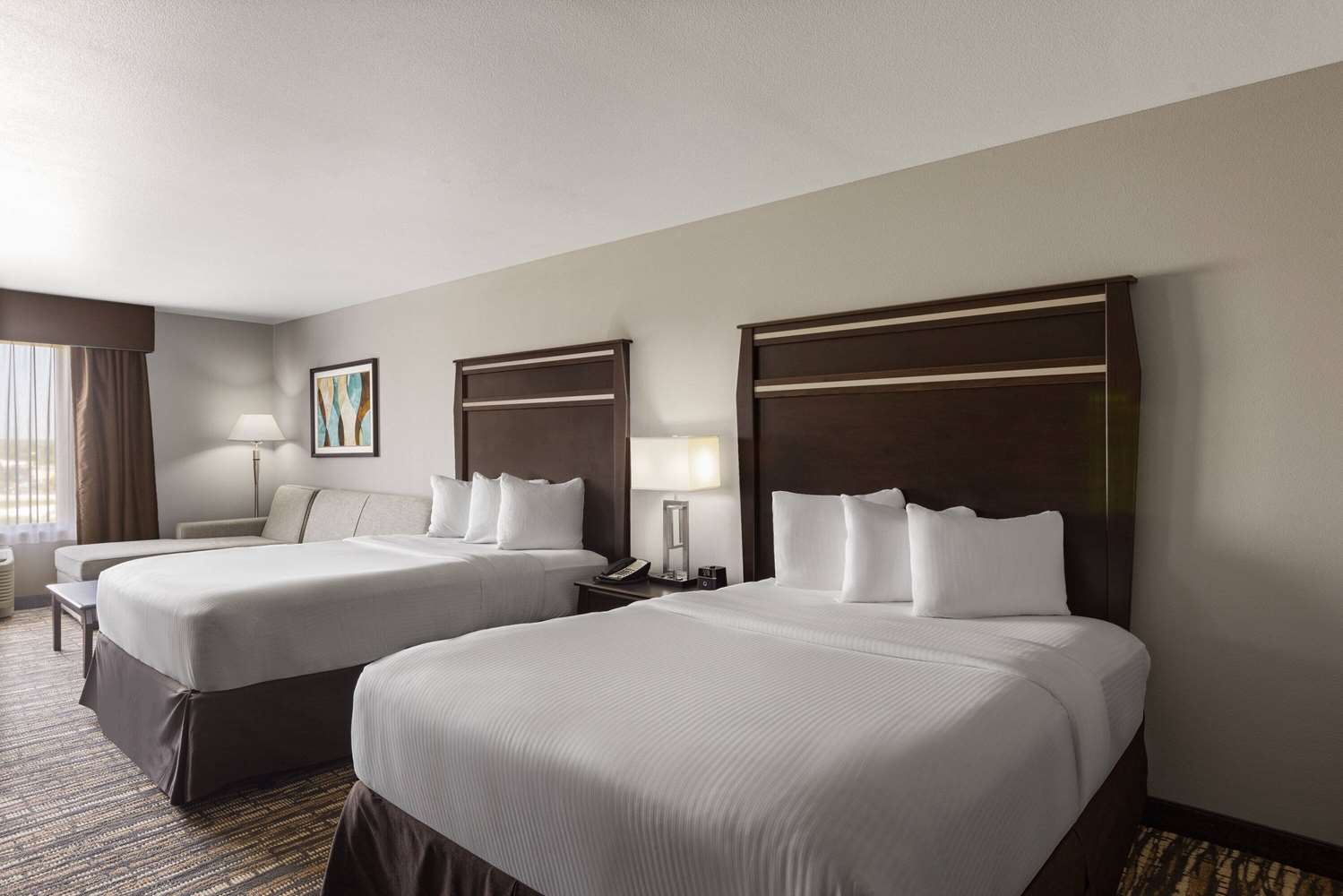 La Quinta Inn Suites By Wyndham Sioux Falls 27/55