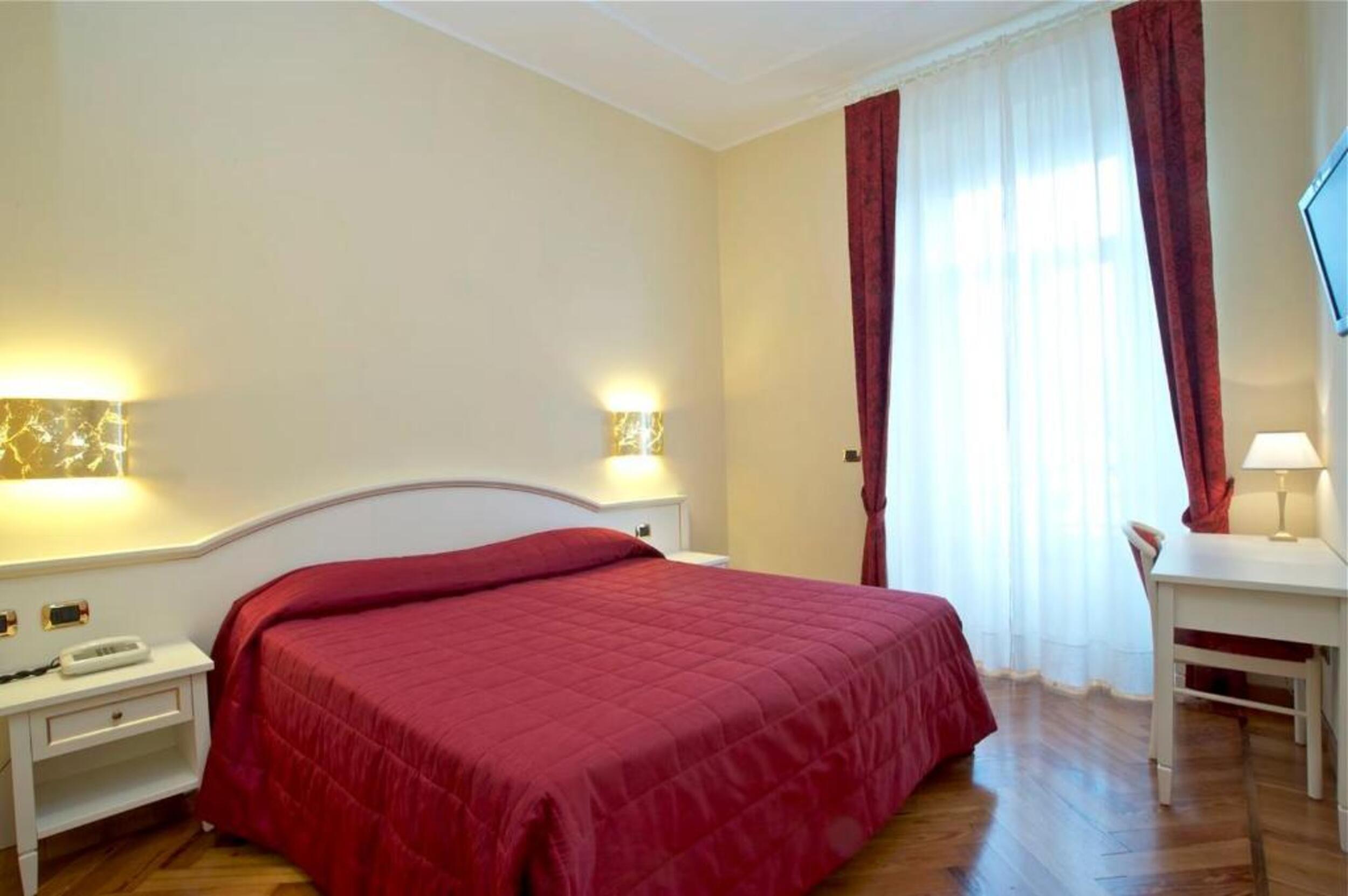 Room, Single, Double Bed, Lake View
