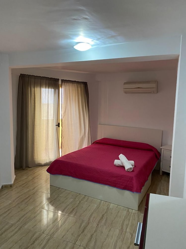 PUERTA DEL SOL TRM only adults 10/45