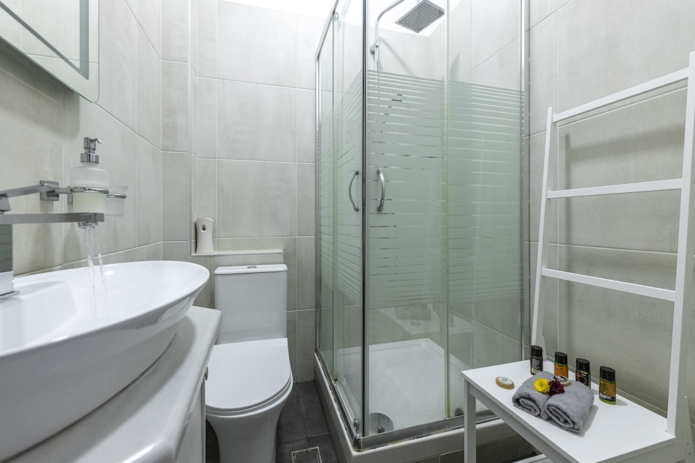 Comfort Stay Airport Boutique Hotel 45/50