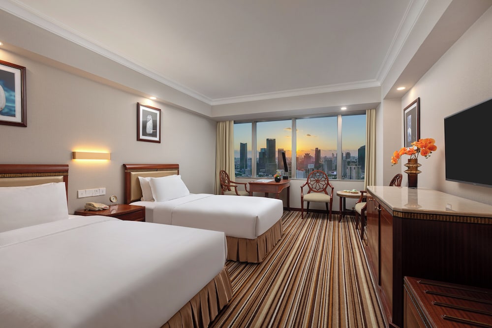Jin Jiang Tower Hotel 23/63