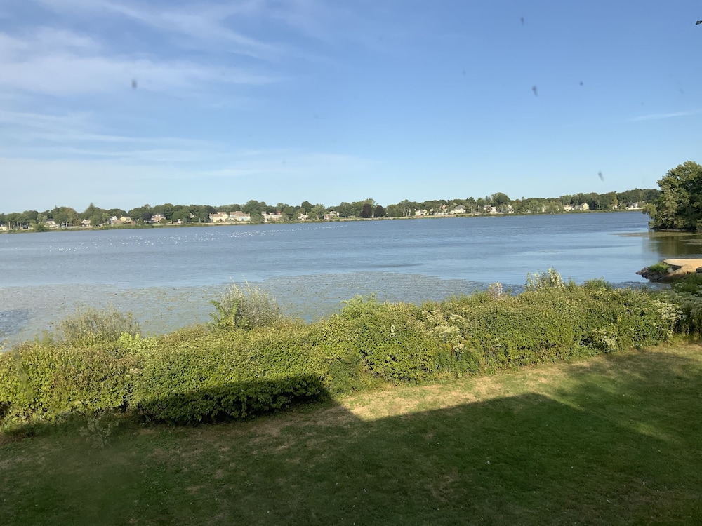 Lakeside Inn 31/73