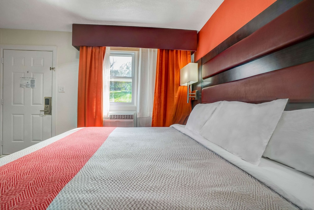Motel6 Bellville, OH - Mid-Ohio 26/49