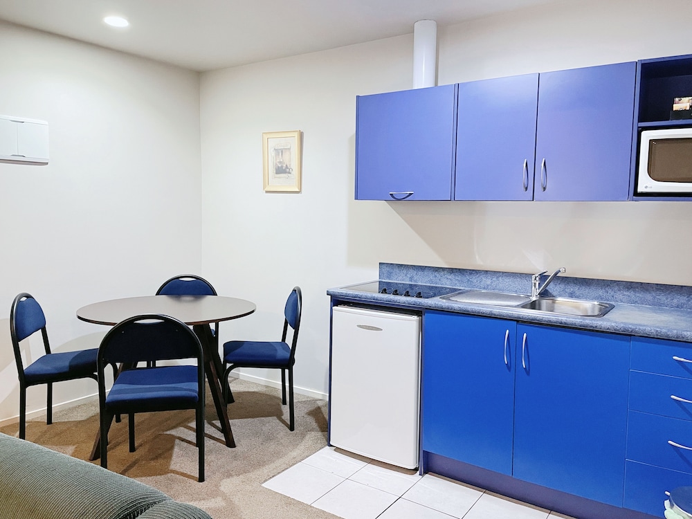 Anchorage Motel 65/74