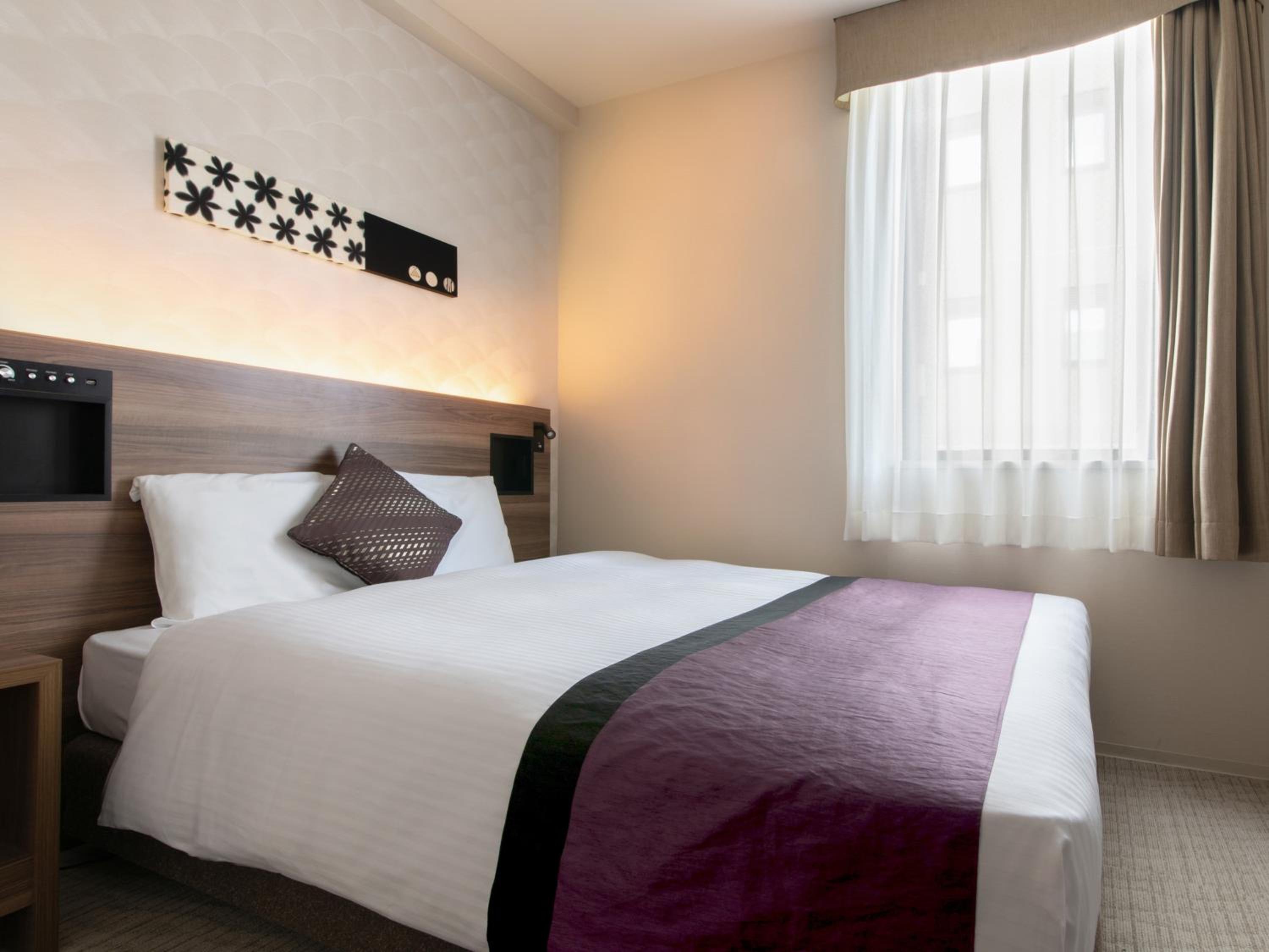 Moderate, Double Bed