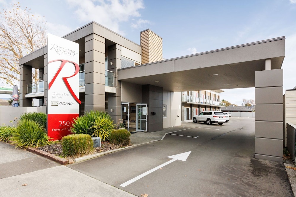 Fitzherbert Regency Motor Lodge 5/46