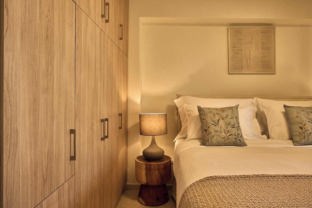 Coastal, 2 Bedrooms, Bungalow, King and Queen Bed