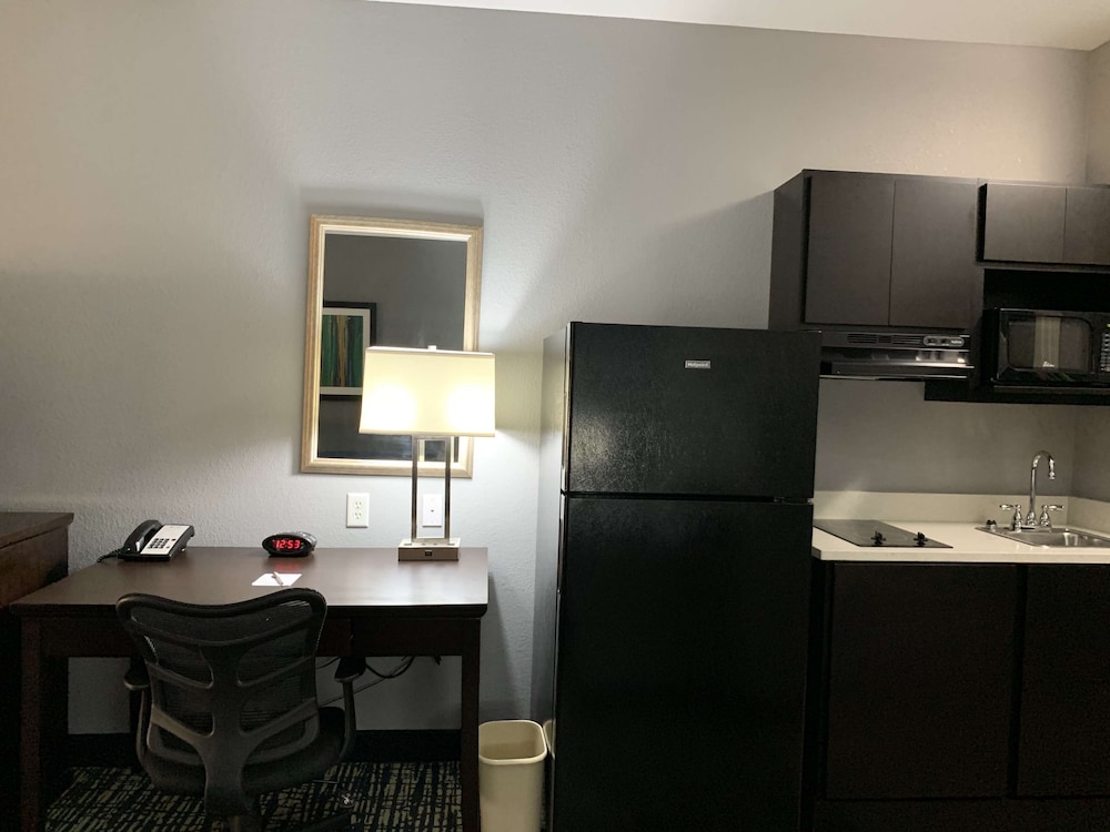 Best Western Plus Olive Branch Hotel & Suites 17/32