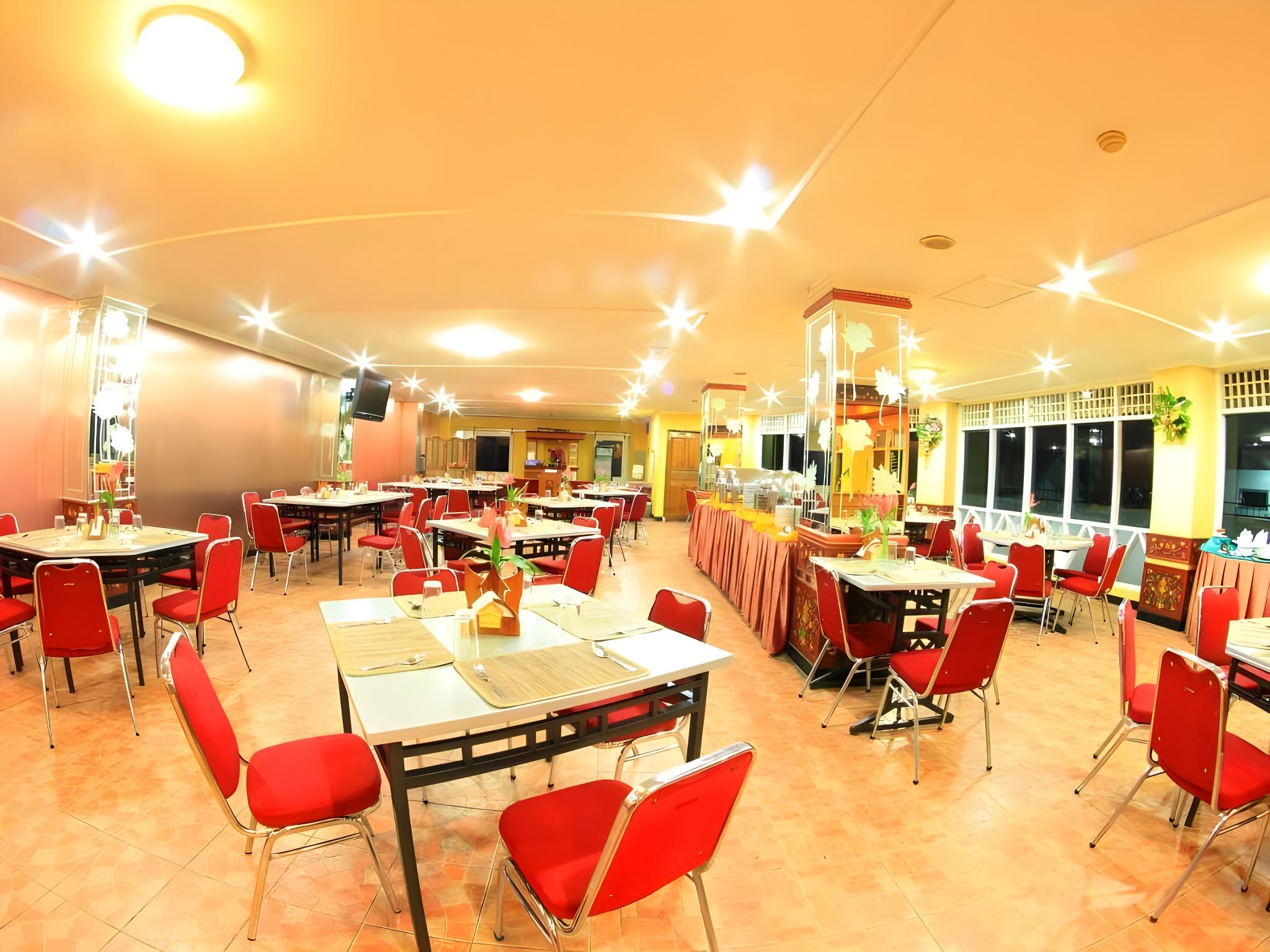 Kharisma Hotel 16/18