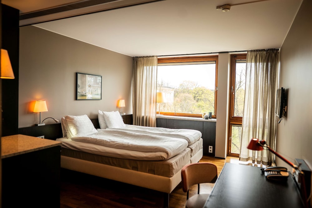 SUPERIOR, TWIN BEDS