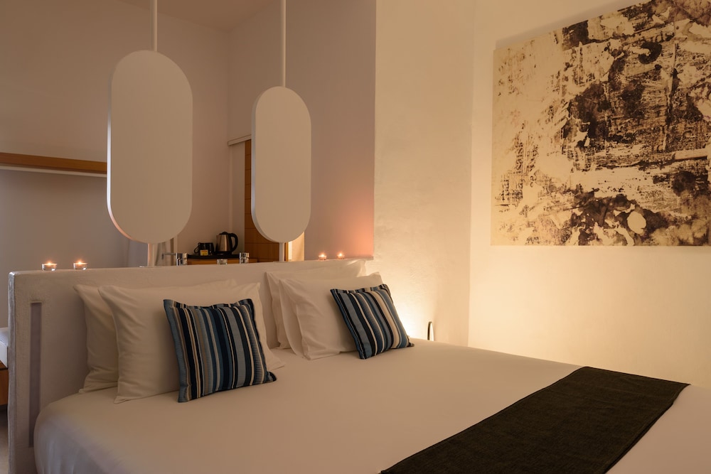 Muses Cycladic Suites 32/80