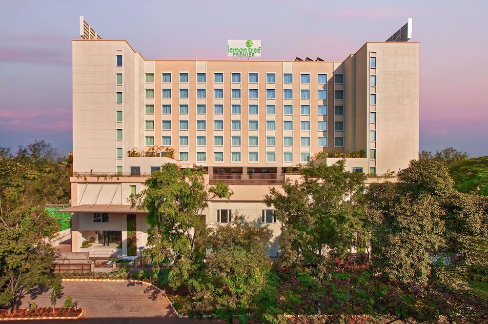 Lemon Tree Premier City Center Pune 4/50