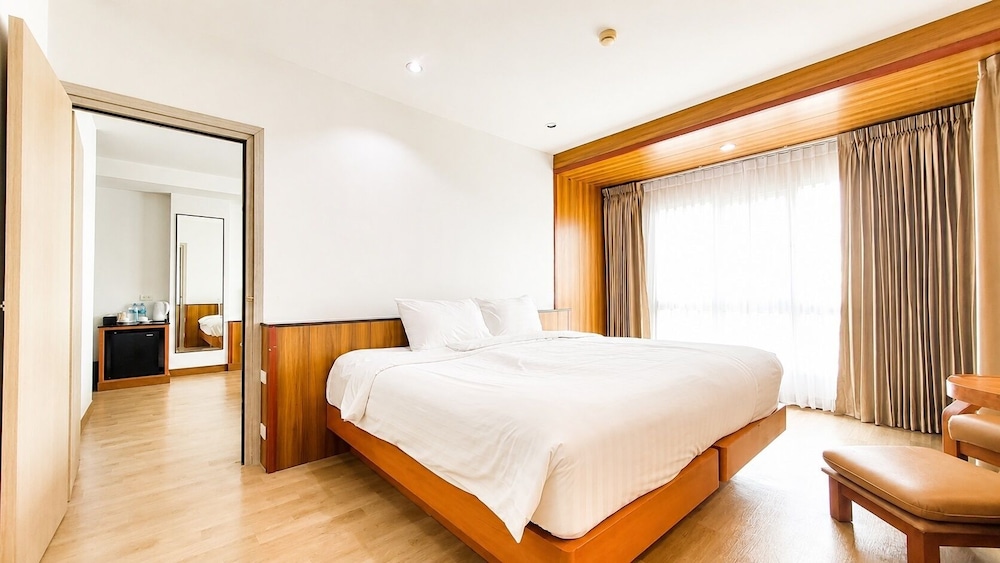 غرفة متصلة ديلوكس بسرير مزدوج وسريرين منفصلين، NJOY Prestige Grand Hotel Don Mueang 2/7