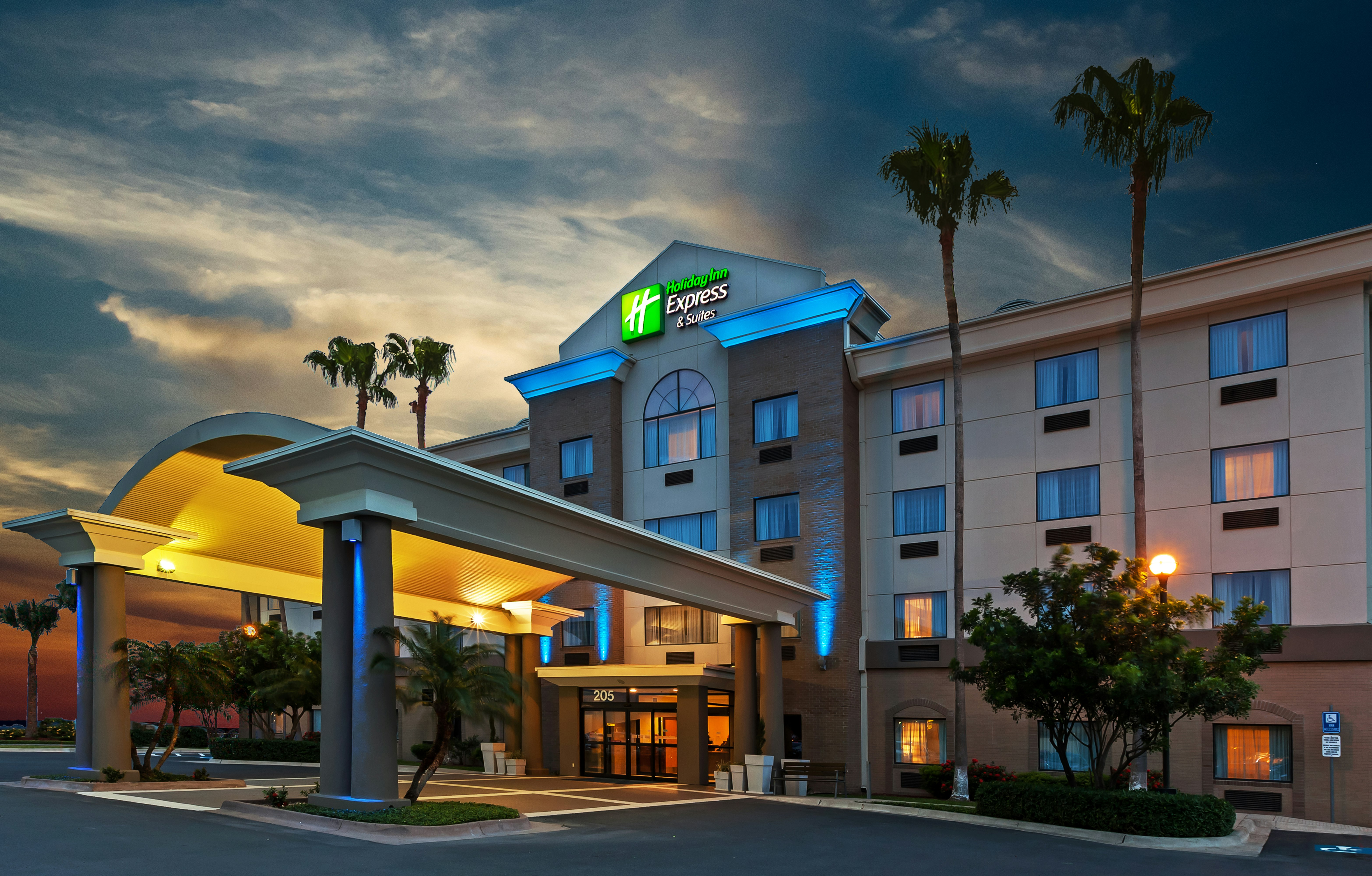 Holiday Inn Express Hotel And Suites Pharr 4/40