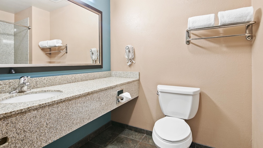 Best Western Sonora Inn & Suites 8/28