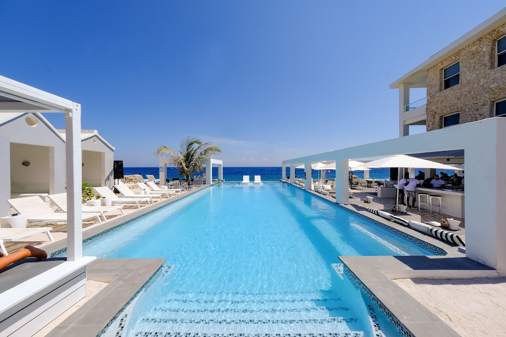 Saint Tropez Boutique Hotel 43/50