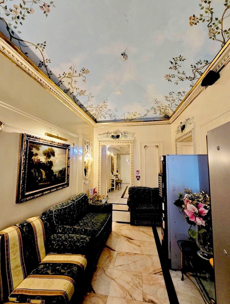 Hotel Champagne Palace 51/67