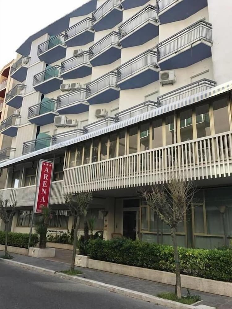HOTEL ARENA 5/39