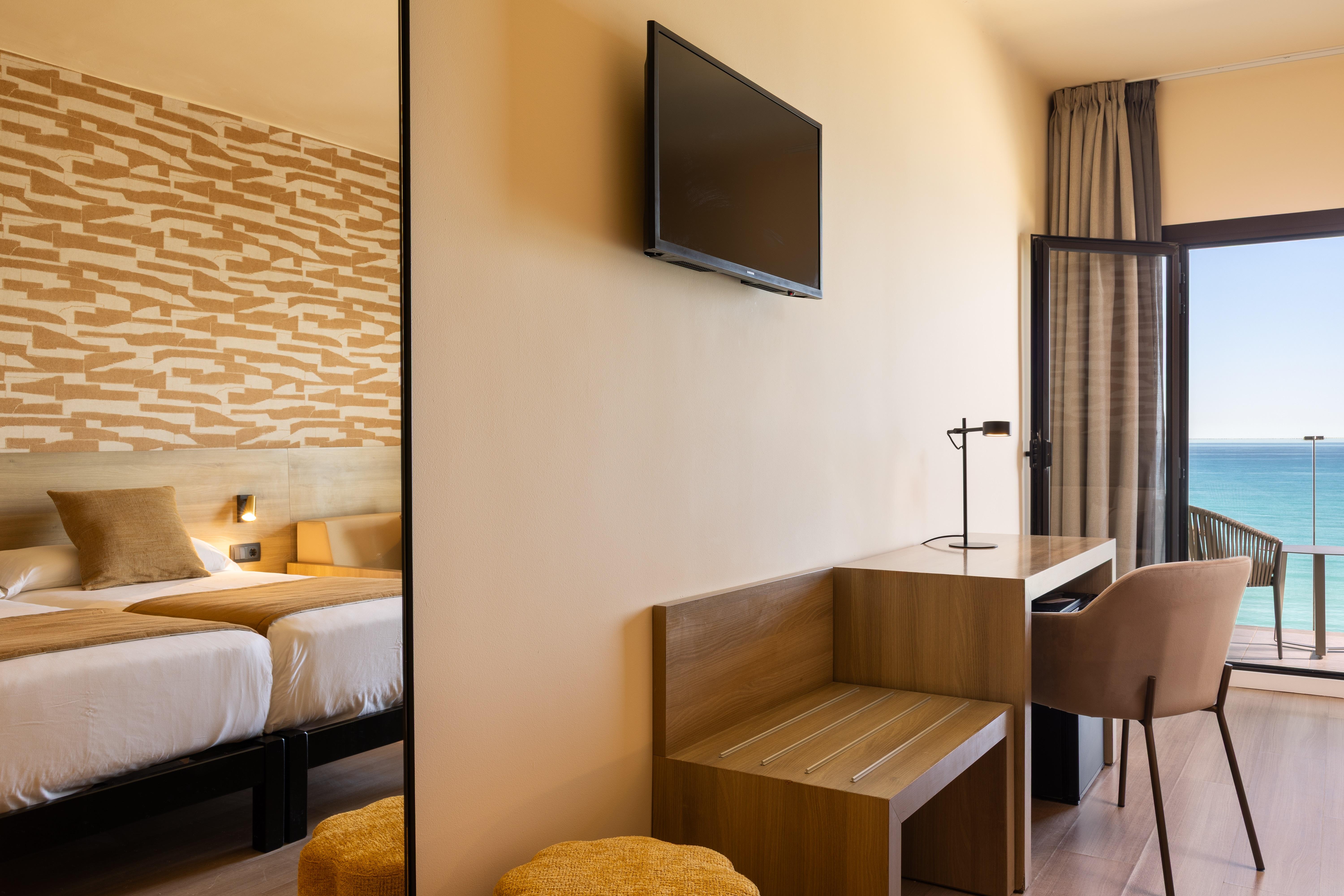 Standard, Double Bed, Sea View, Balcony or Terrace، Hotel Playa Mallorca 4/5