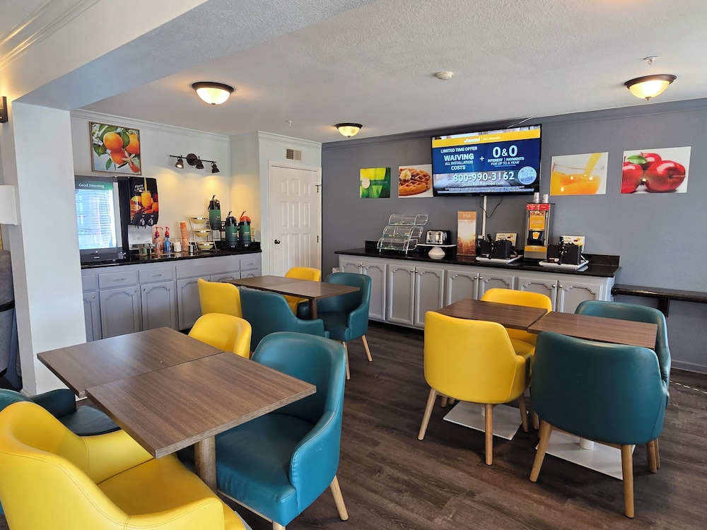 Quality Inn & Suites Tulare CA 36/50