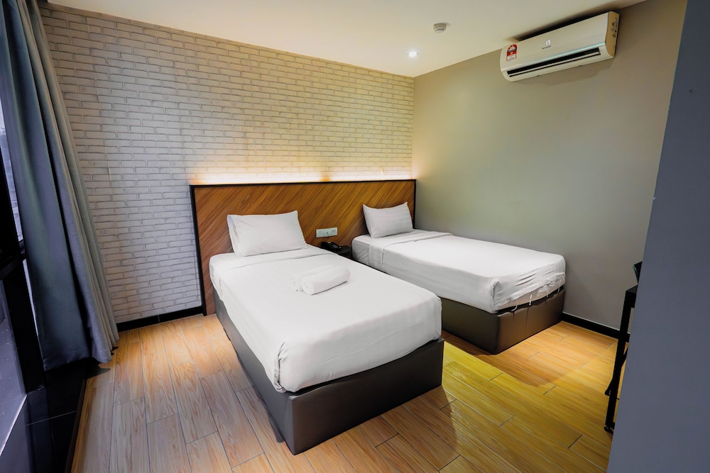 Hotel 99 Seri Kembangan Serdang 11/41