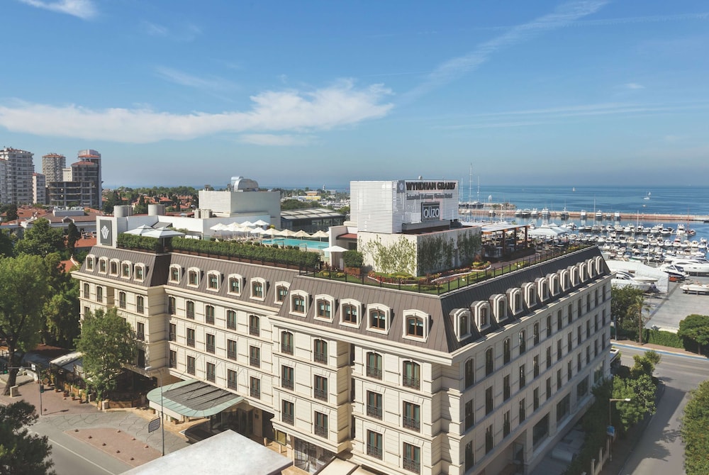Wyndham Grand Istanbul Kalamis Marina in ISTANBUL