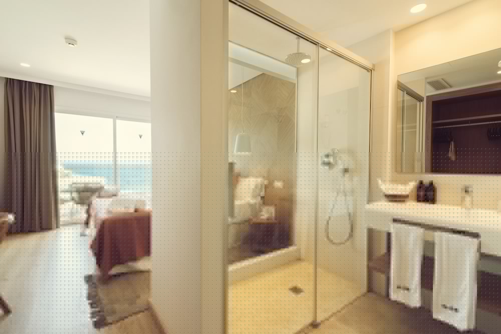 ICON Valparaiso - Adults Only 14/77