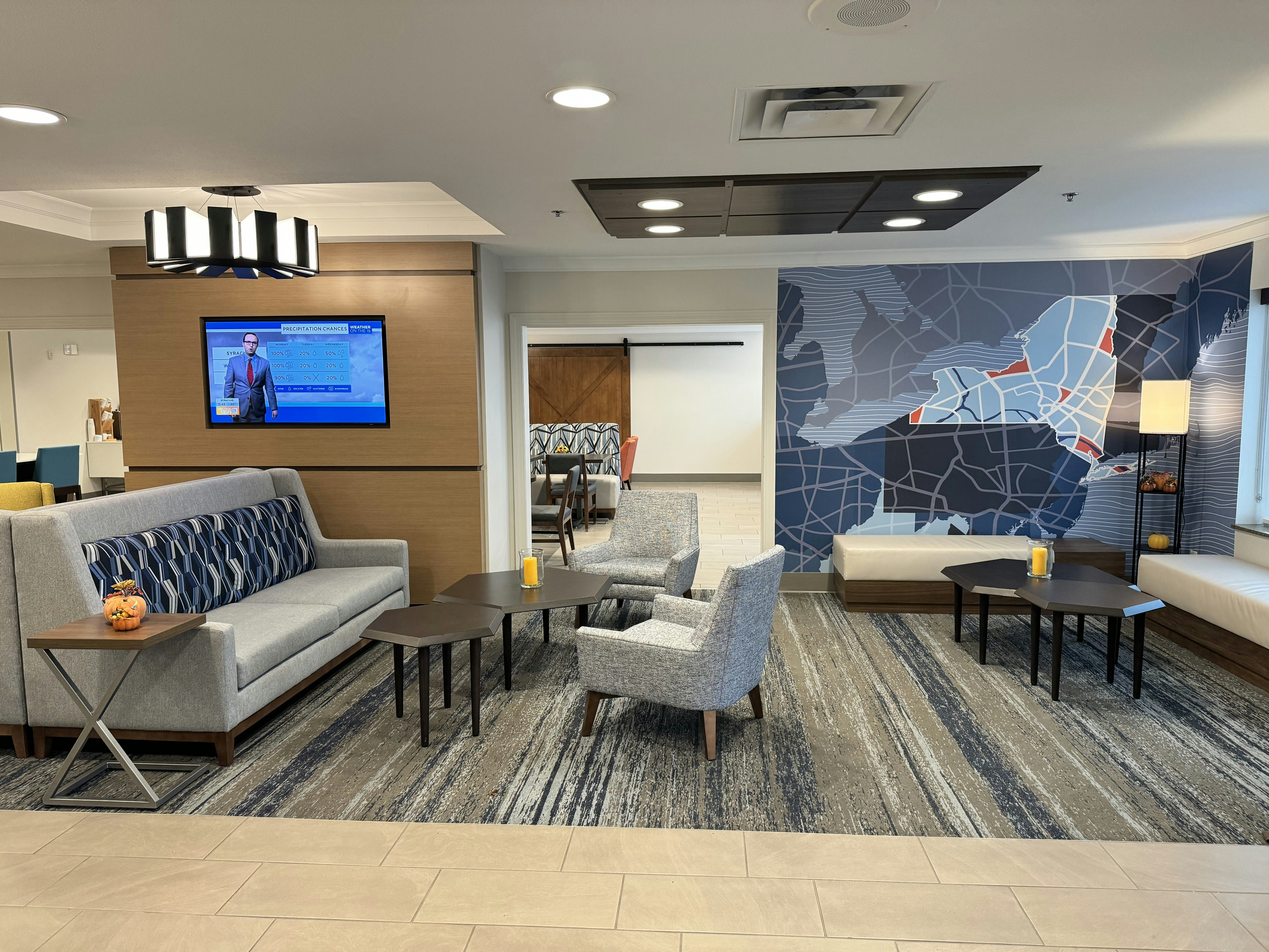Holiday Inn Express & Suites Dewitt (Syracuse) 35/61