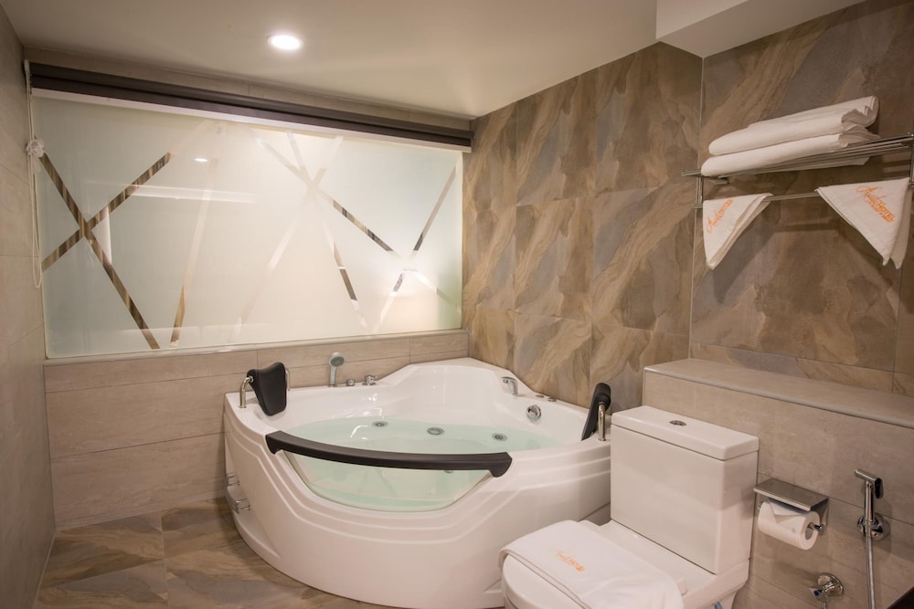 Asiatic Hotel 47/50