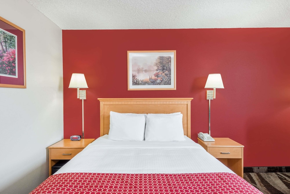 Days Inn by Wyndham Gillette 2/15
