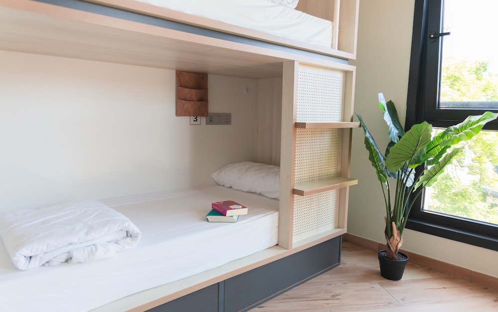 Koisi Hostel 8/60