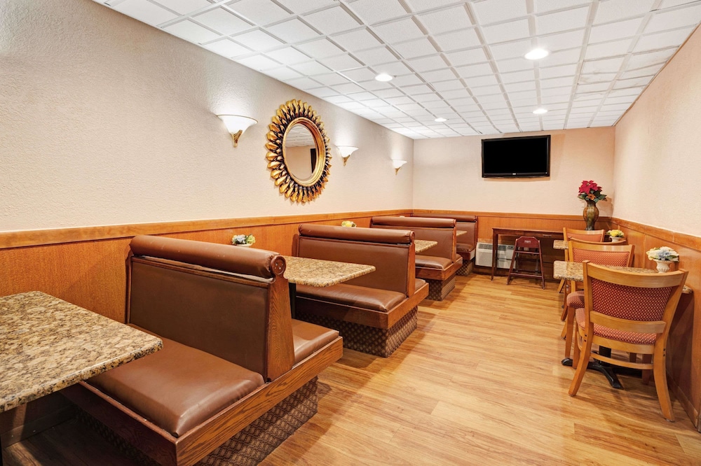 Days Inn By Wyndham Ann Arbor 27/36