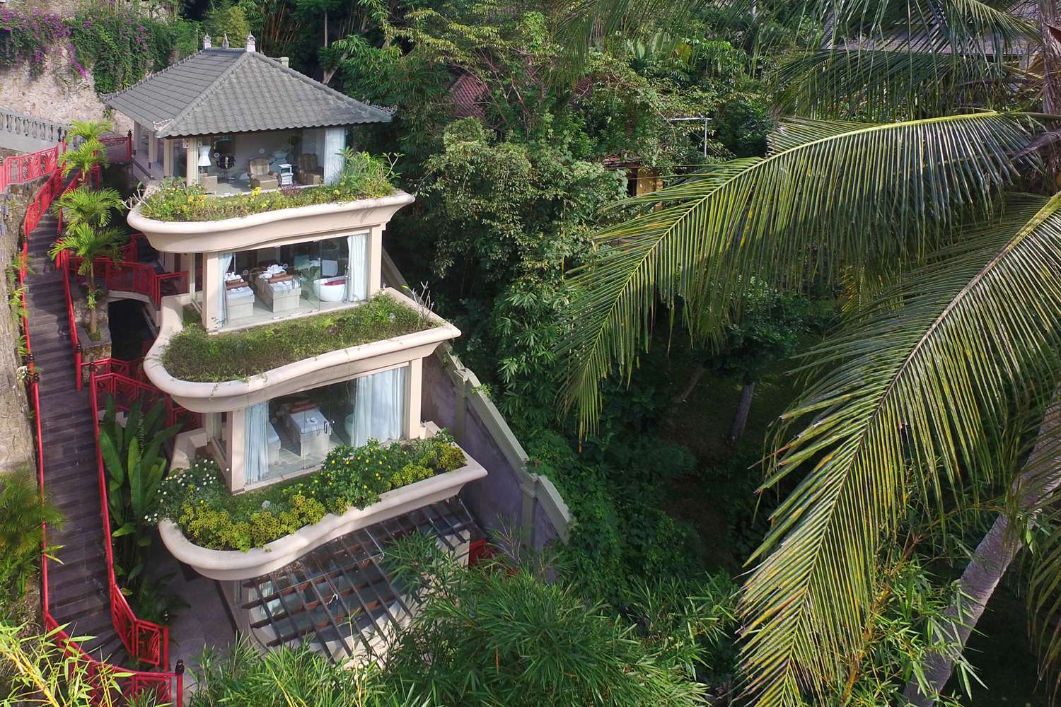 Seres Springs Resort & Spa 33/35