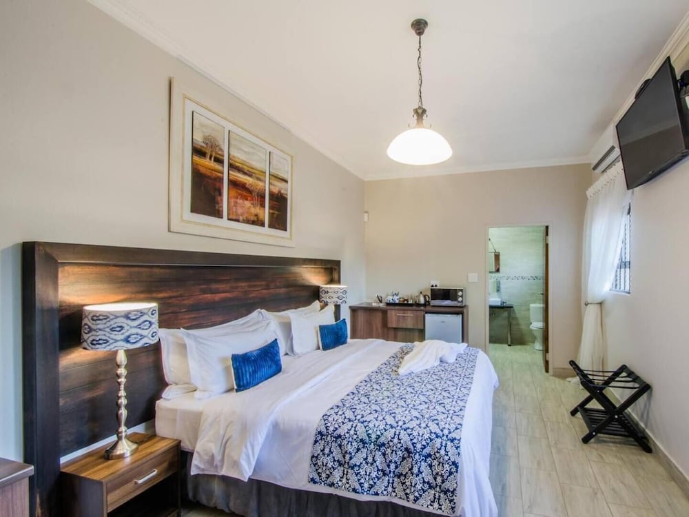 Three Olives Guesthouse 6/22
