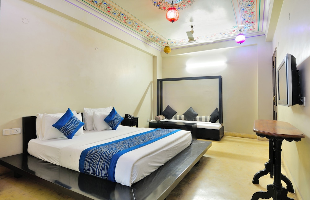 Jyoti Mahal A Royal Heritage Hotel 20/50