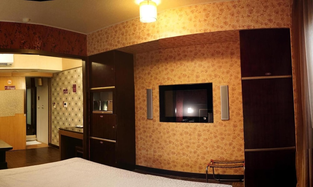 Beckham Motel 8/64