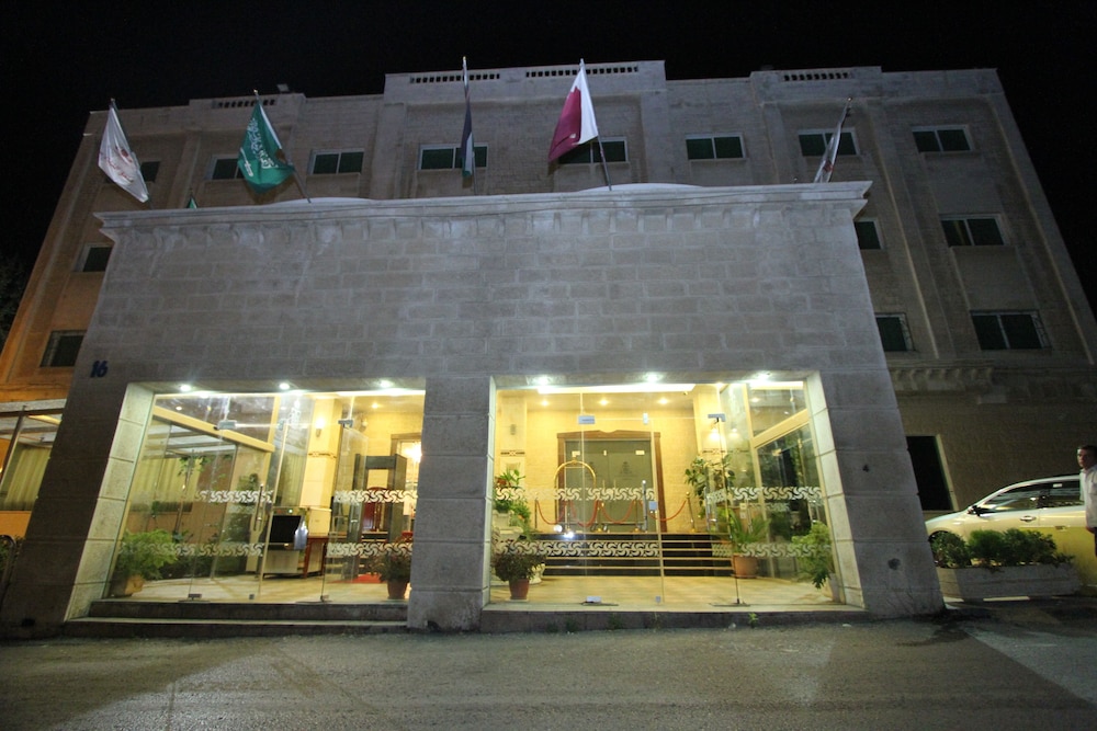 Al Thuraya Hotel 6/35