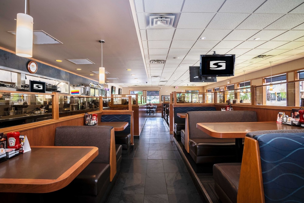 Sandman Inn Kamloops 38/46