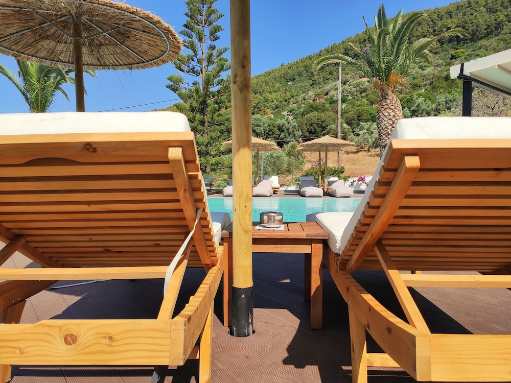 Panormos Beach 33/50