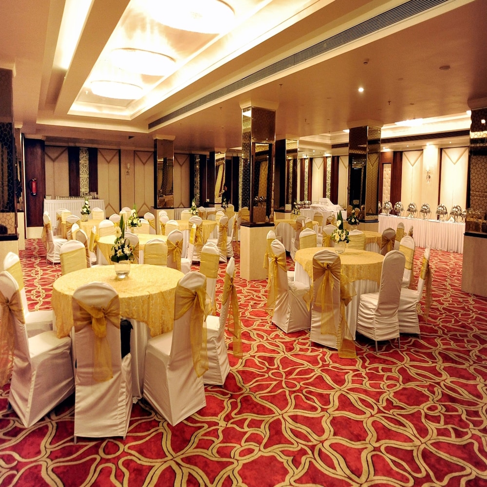 Sarovar Portico 43/50