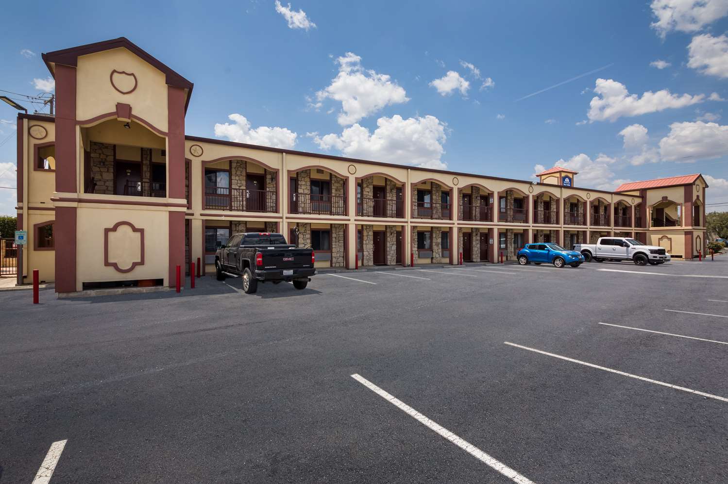 Americas Best Value Inn Buda Austin S 32/37