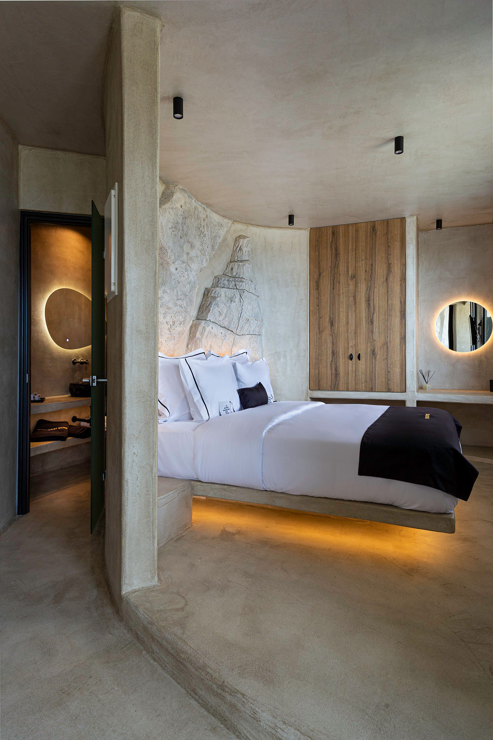 Senses Luxury Houses 16/106