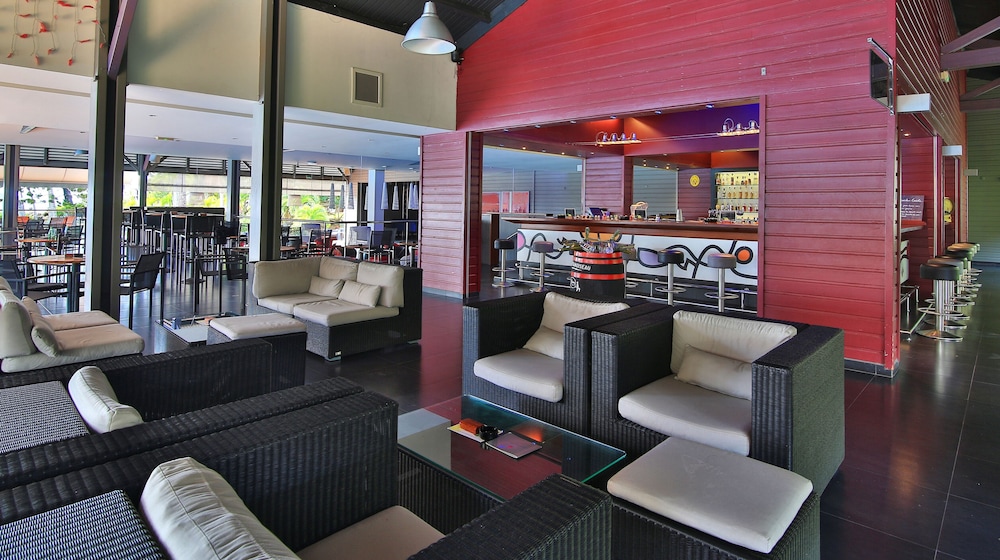 La Creole Beach Hotel and Spa 40/68