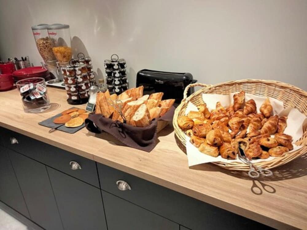 Logis Hotel Angers Sud Rest Henriett 9/30