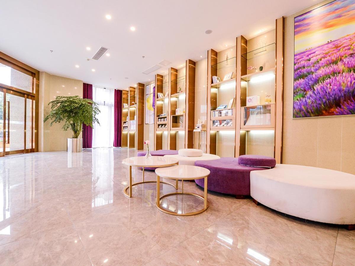 Lavande Hotel (Chengdu Xinjin Rulin Road Metro Station) 29/37