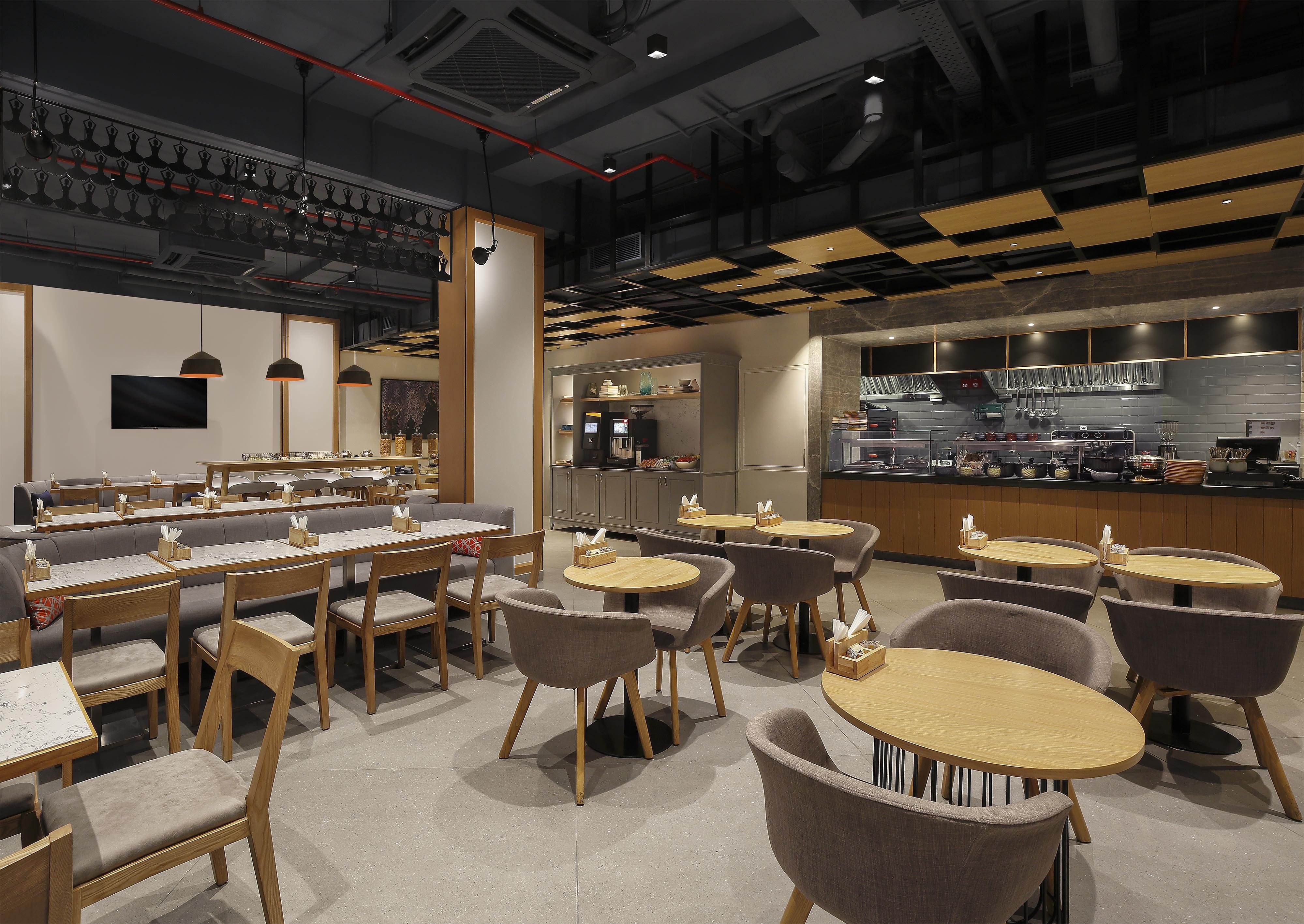 Holiday Inn Express Chennai Omr Thoraipakkam 62/76
